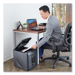 GBC Stack-and-Shred 130M Auto Feed Micro-Cut Shredder - SWI1758571