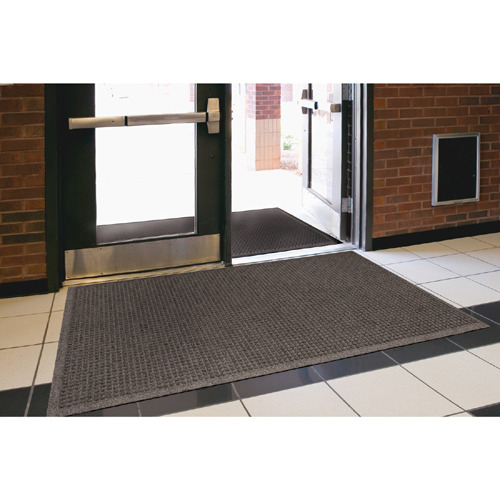 Versa-Lite Anti-microbial Rubber Mat by Genuine Joe GJO01705